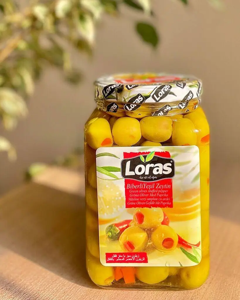 زیتون سبز Loras لوراس مغز فلفلی ۹۰۰ گرمی
