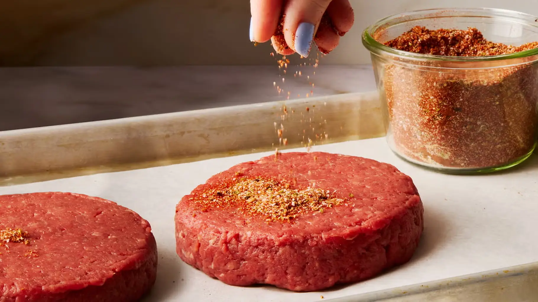 ادویه برگر Tis Spice تیس اسپایسی ۶۰۰ گرمی 2 ادویه برگر Tis Spice تیس اسپایسی ۶۰۰ گرمی