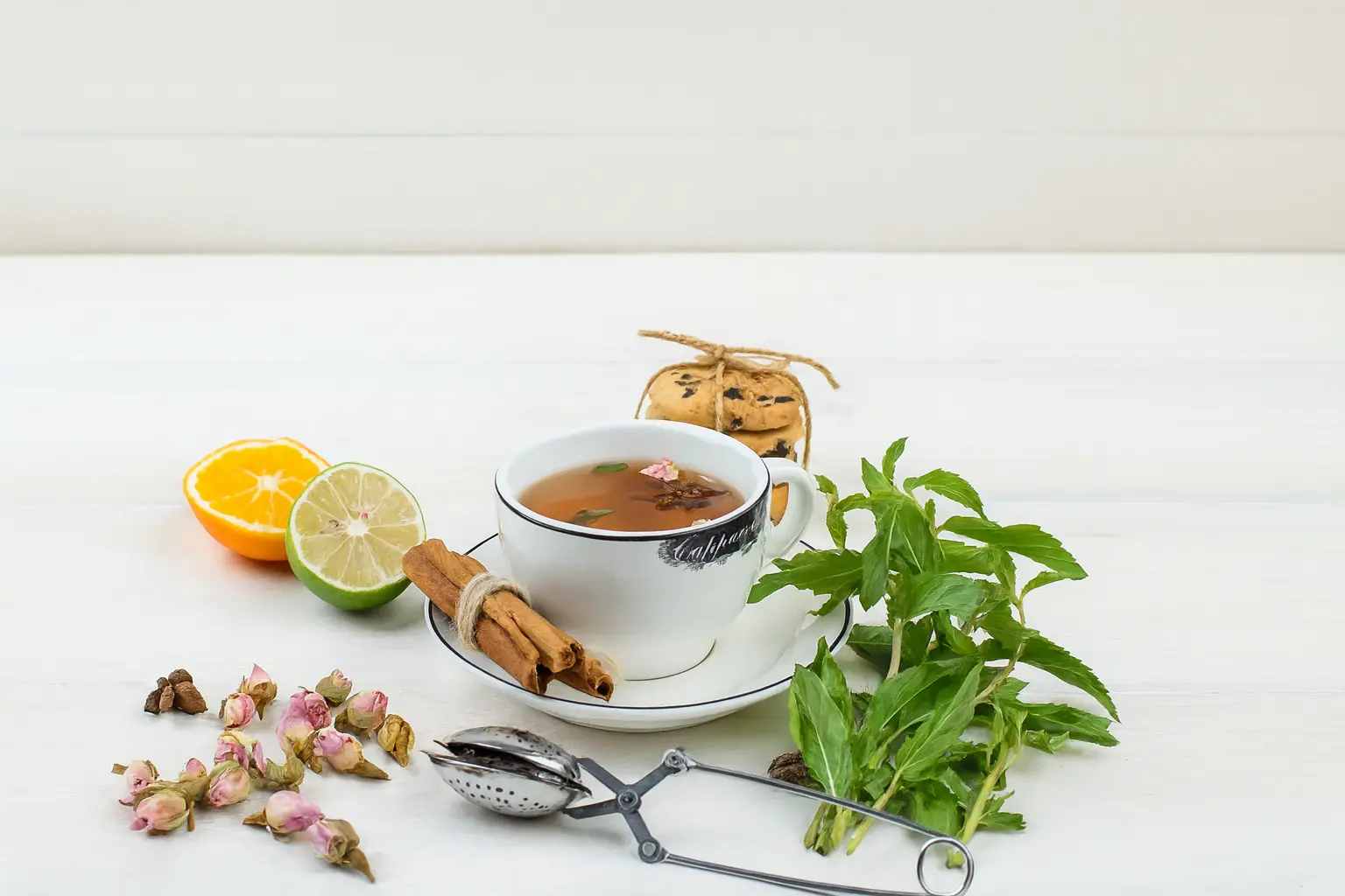 دستور تهیه دمنوشهای ترکیبی برای آرامش و تمرکز 1 تهیه دمنوش های ترکیبی برای آرامش و تمرکز