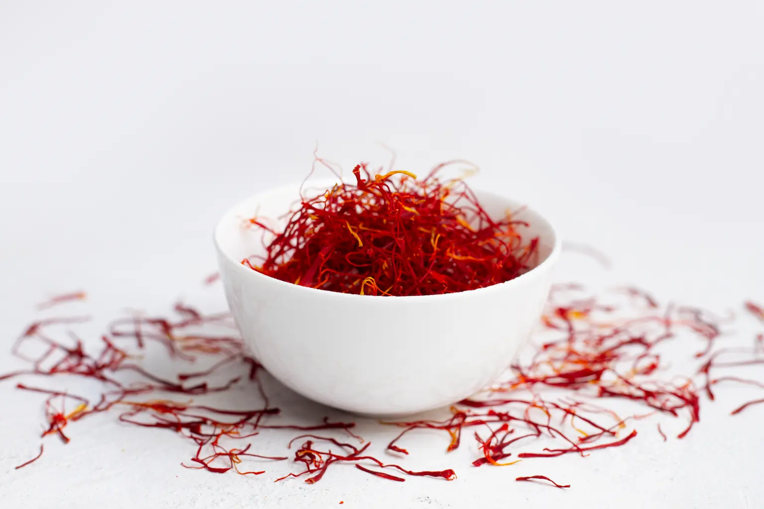 چگونه عطر و طعم زعفران را حفظ کنیم؟