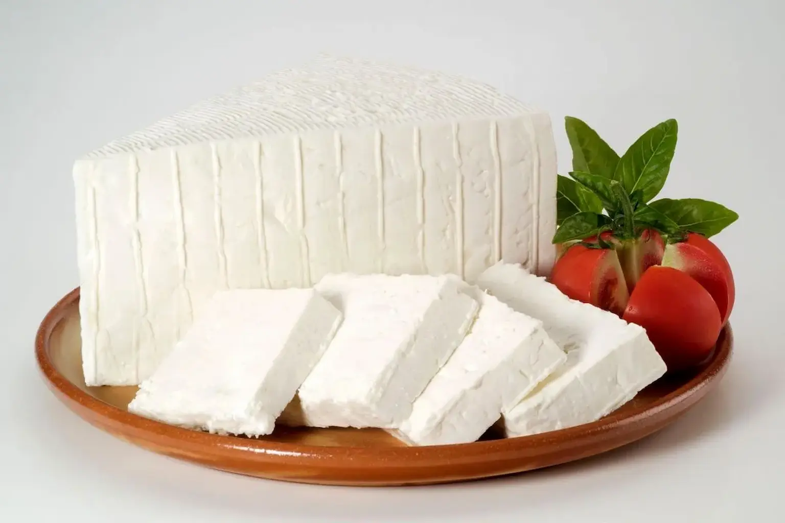 چگونه از خشک شدن پنیر جلوگیری کنیم؟ 4 چگونه از خشک شدن پنیر جلوگیری کنیم؟
