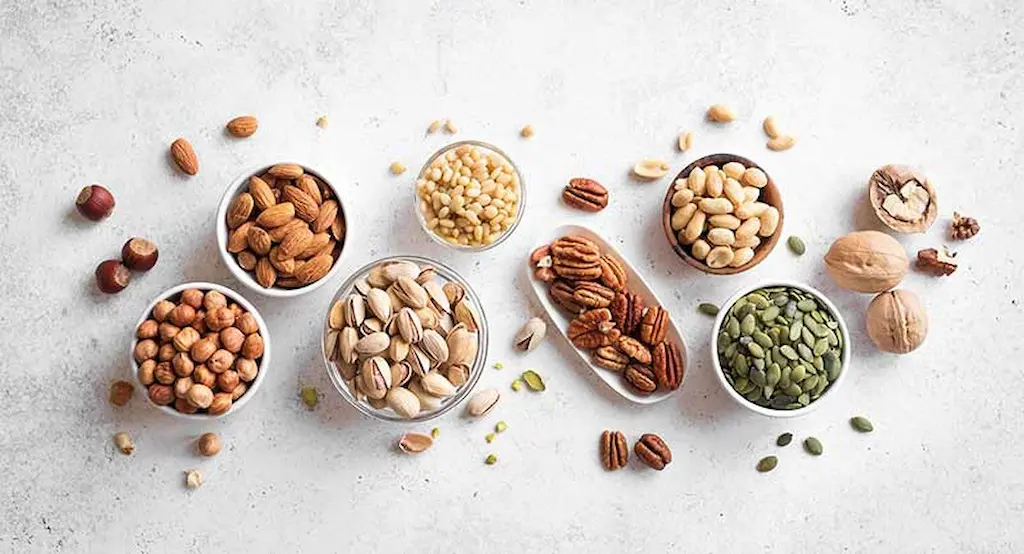 فواید مصرف آجیل در طول روز